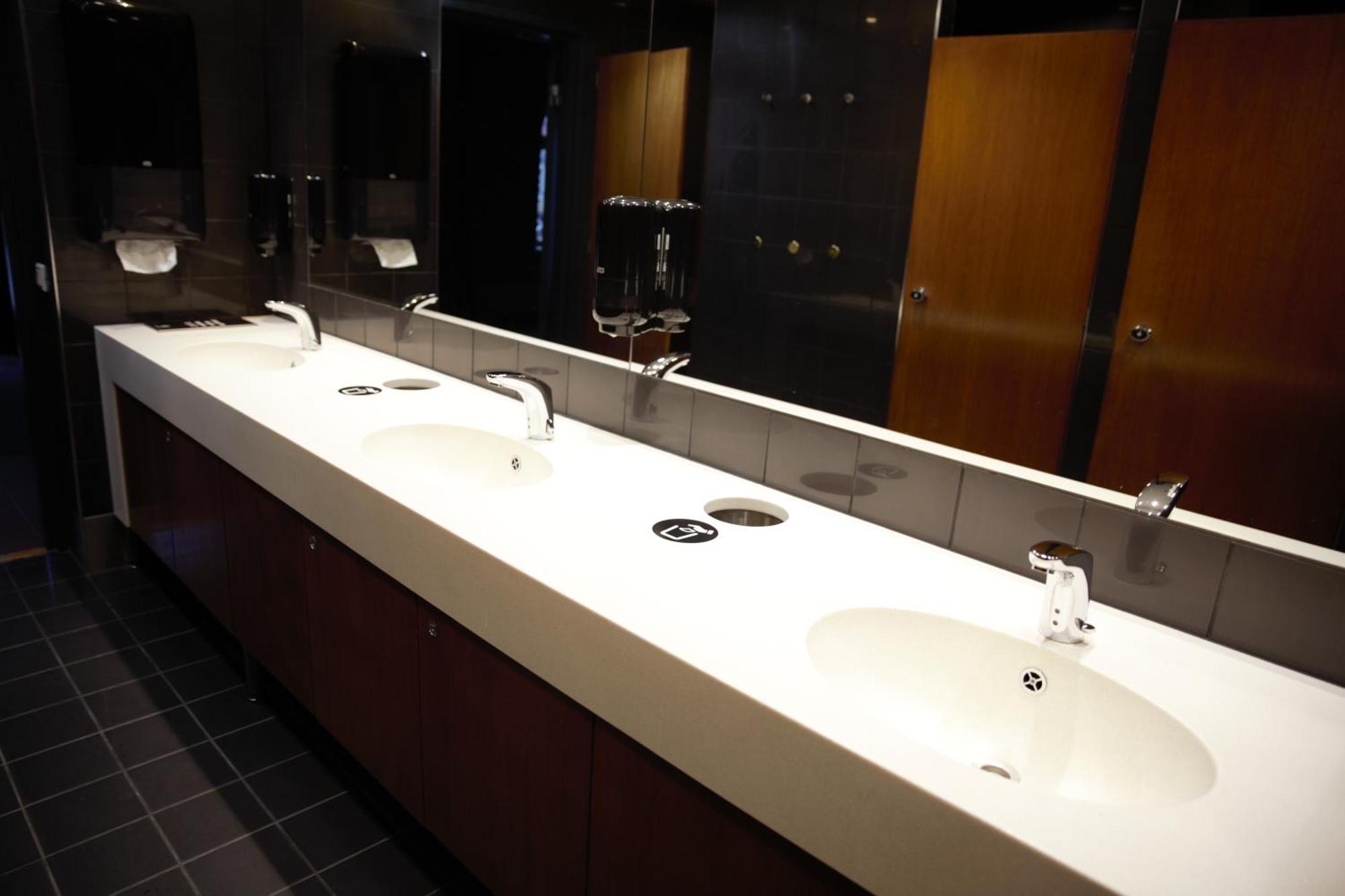 Indoor Camping Helsinki Hotell Eksteriør bilde