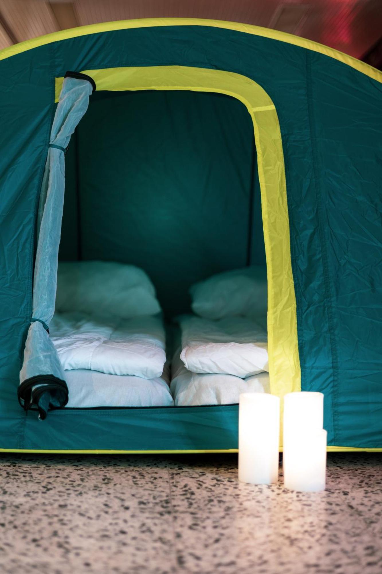 Indoor Camping Helsinki Hotell Eksteriør bilde