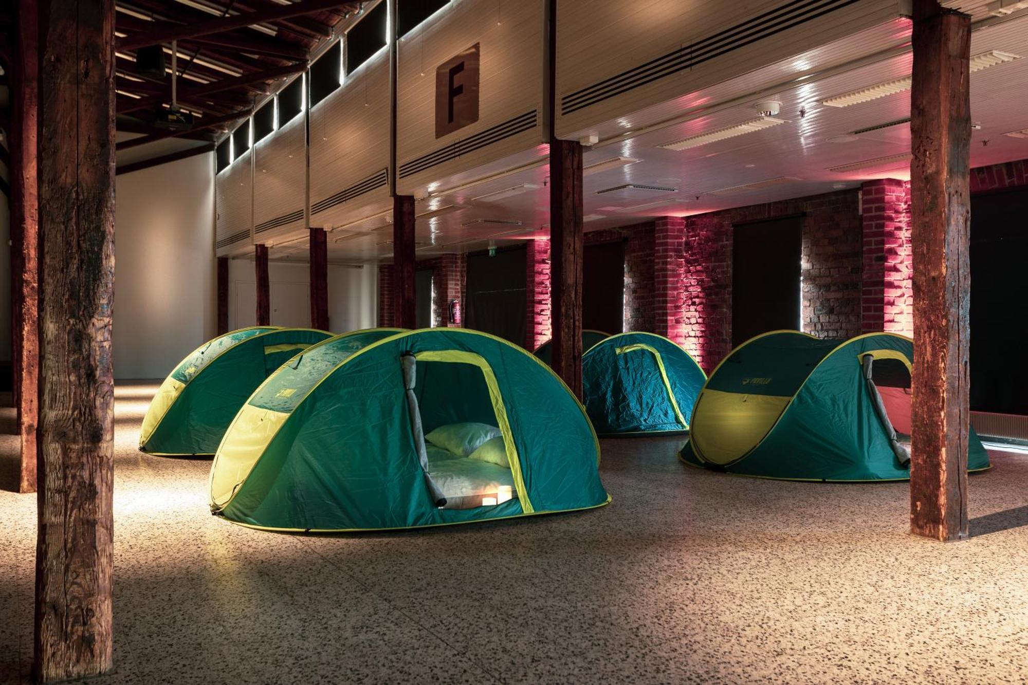 Indoor Camping Helsinki Hotell Eksteriør bilde